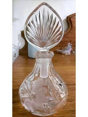 VTG Glass Perfume Bottle Heritage princess art deco Glass Stopper Floral Chateau
